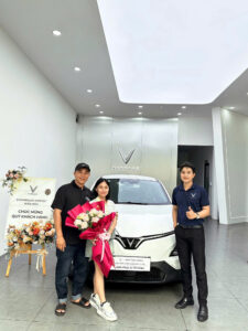 ban giao xe vinfast brvt 3